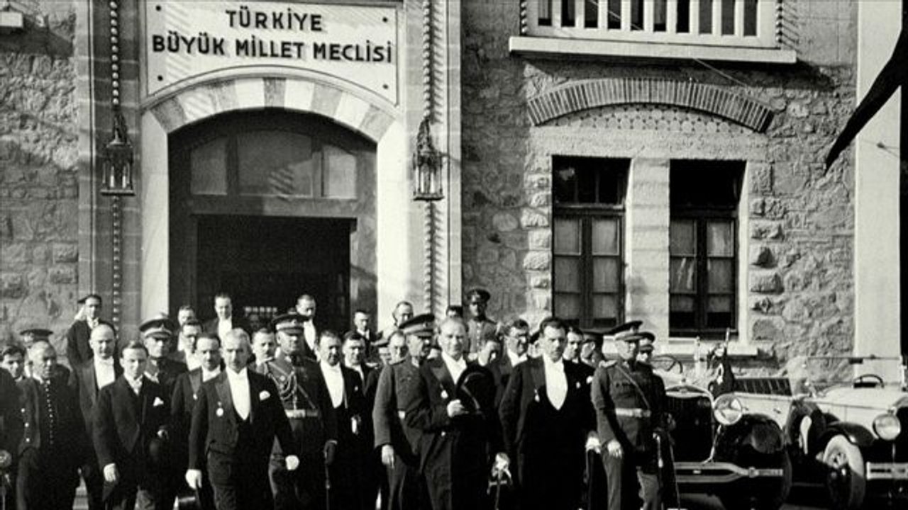 TBMM'nin kuruluşunun 100. Yılı: 23 Nisan 1920'de açılan meclis neden kuruldu, Milli Mücadele'deki rolü neydi?