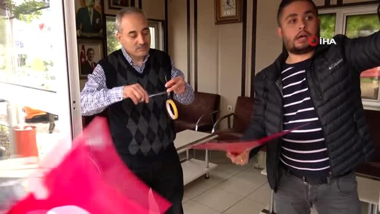 23 Nisan'da 23 mahalle, 23 sokakta çocuklara uçan balon ve bayrak sürprizi