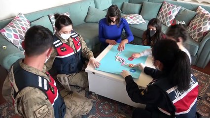 Mehmetçik, Hatice'nin Türk bayrağı talebi için seferber oldu