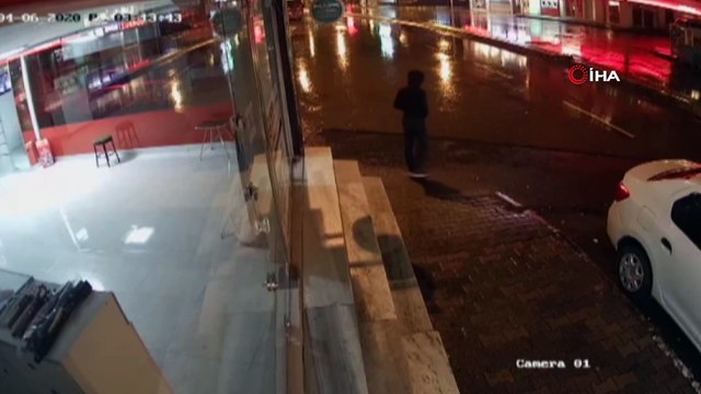 Hırsızlık şüphelisi polise yakalanacağını anlayınca intihar etti...Hırsızlık anları kamerada