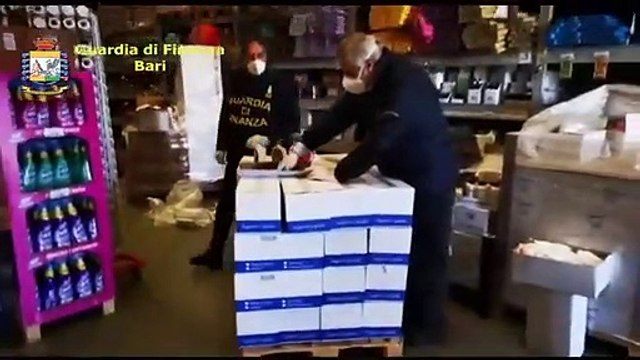 Bari-BAT: mascherine con rincari al 1500%, scattano i sequestri della Guardia di Finanza