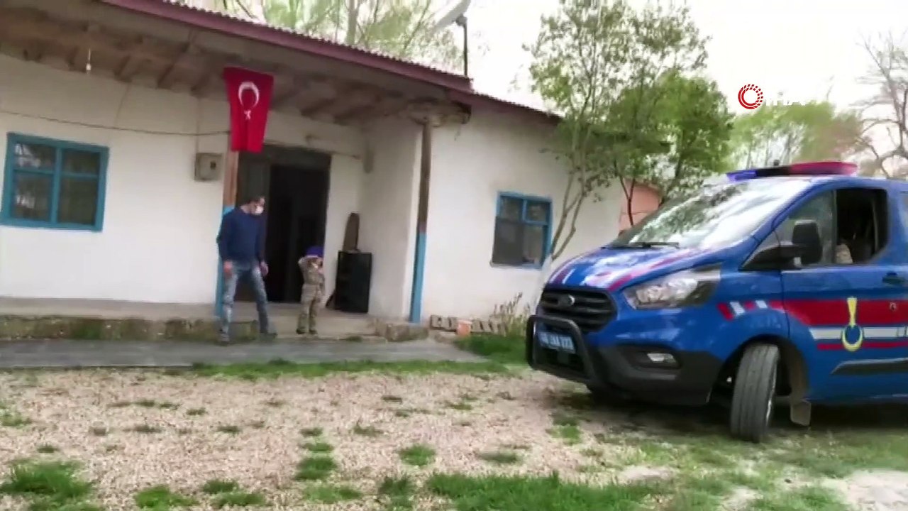 Küçük Muhammet 23 Nisan’ı askeri üniformasıyla kutladı