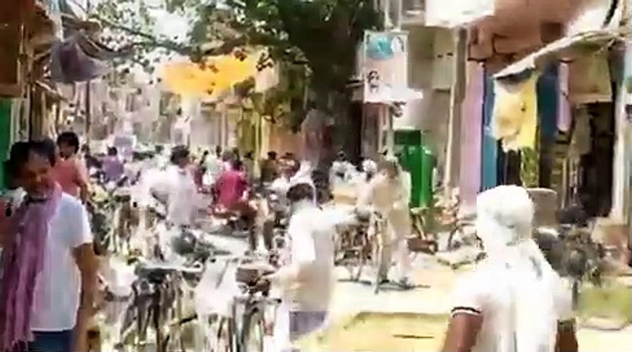 जहानाबाद थाने के लालूगंज इलाके में साप्ताहिक बा...