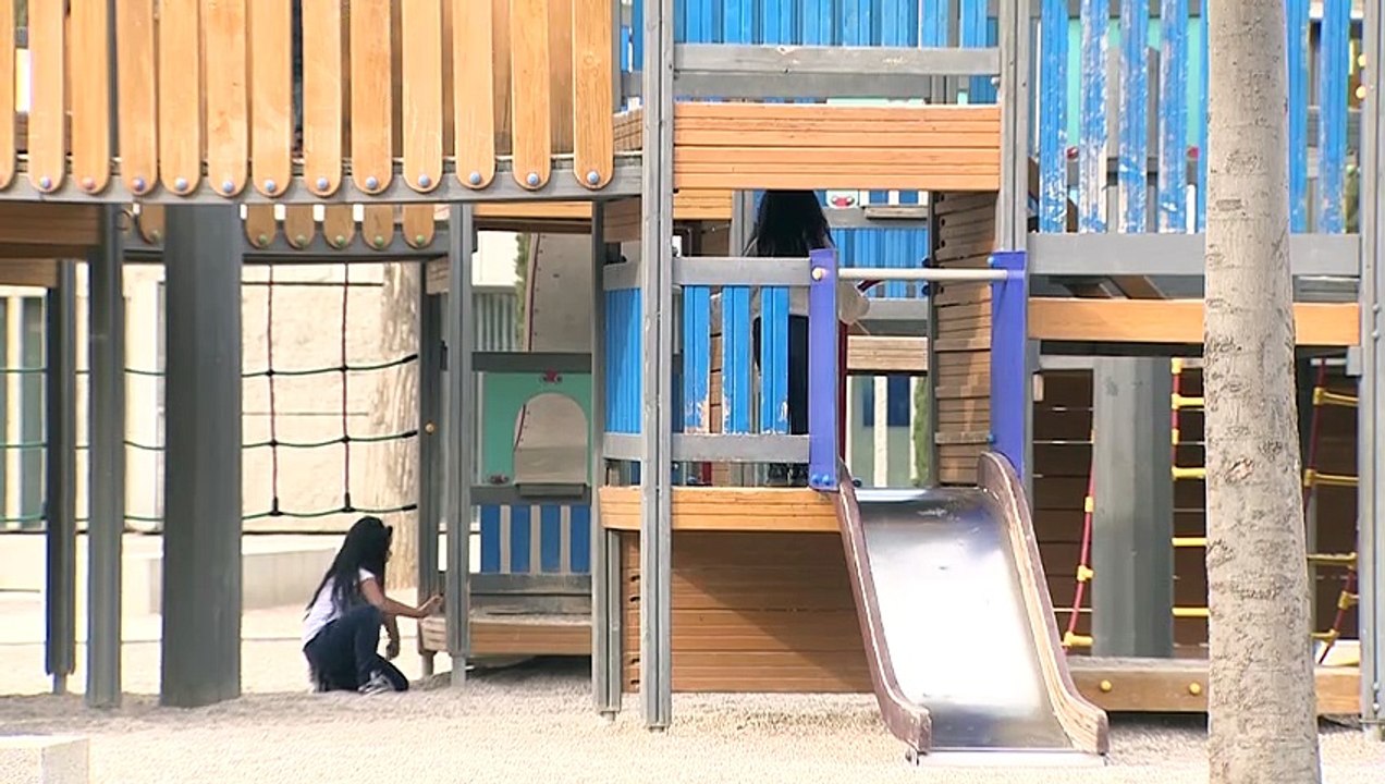 Hasta 3 niños con un adulto podrán salir desde el domingo 1 hora