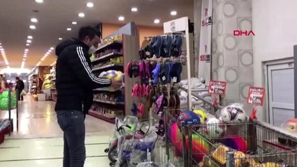 23 Nisan doğumlu Yücel'e sürpriz doğum günü pastası