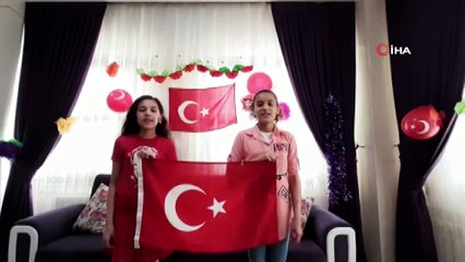 - Türkmen  çocuklardan 23 Nisan kutlaması