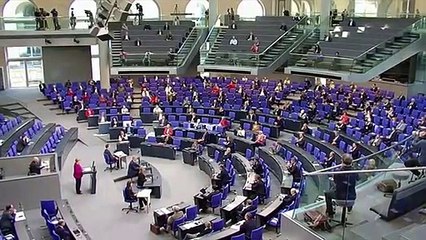 Merkel disposta a contribuir mais com UE