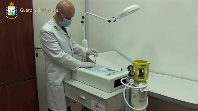 Roma - Emergenza Covid, Finanza consegna generatore ozono al Policlinico Umberto I (23.04.20)