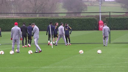 Arsenal training pre Olympiakos