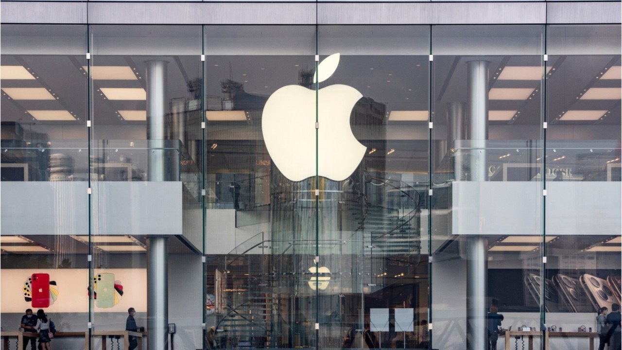 Apple And Google To Launch Coronavirus Tracking App