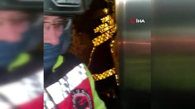 Vefa Sosyal Destek Grubundan küçük kıza sürpriz doğum günü kutlaması