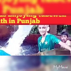 Kids Bathing in tube-well in Pakistan - Punjab - Folk Pakistan ( 720 X 720 )