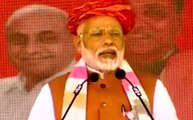 गुजरात चुनावः भुज में पीएम मोदी ने किया रैली को संबोधित
