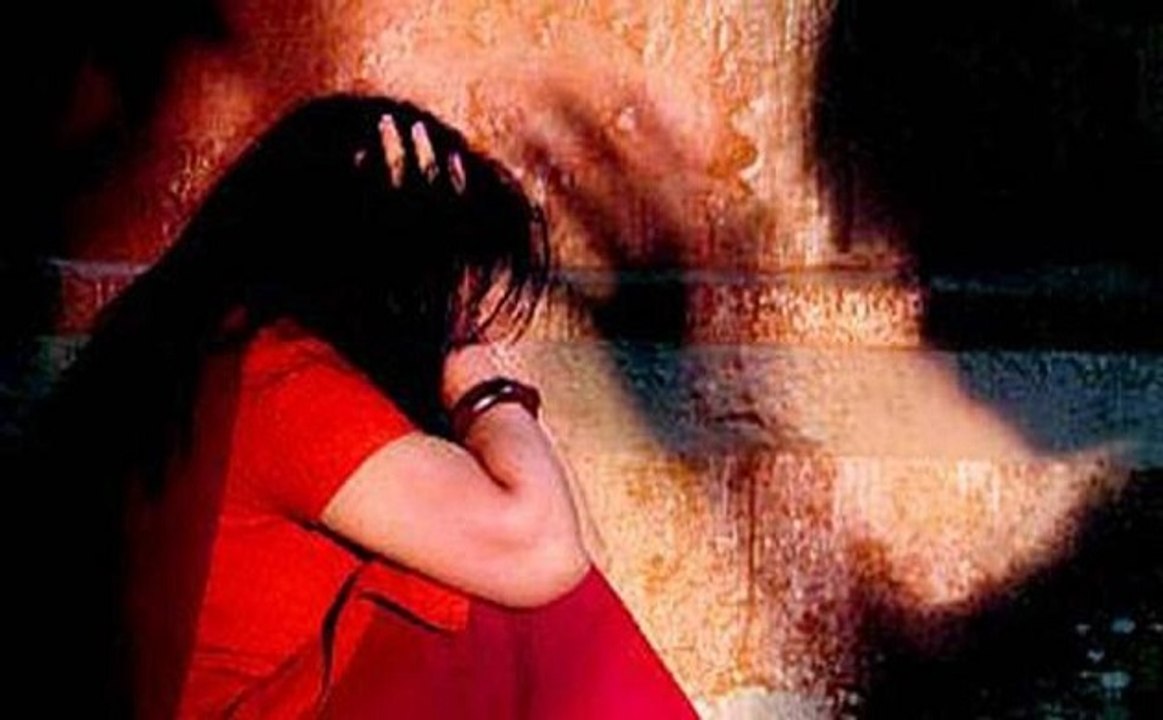 एकतरफा प्यार में युवती को पीटने के बाद जिंदा जलाया