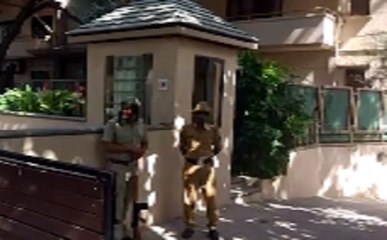बेंगलुरु में दीपिका पादुकोण के घर की सुरक्षा बढ़ाई, पुलिस तैनात