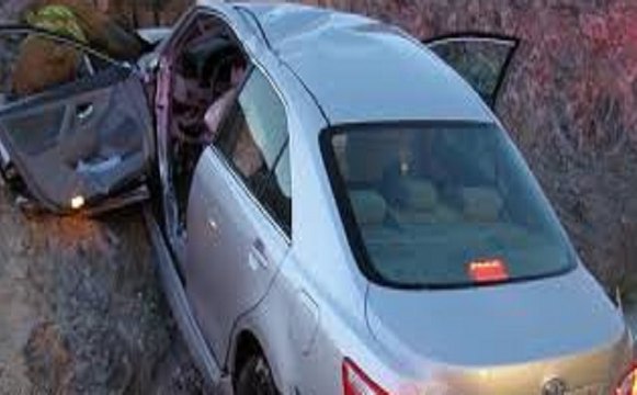 300 मीटर गहरी खाई में गिरी कार, 3 लोगों की मौत