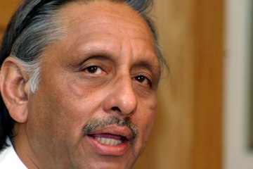 'नीच' राजनीति पर अय्यर ने पीएम मोदी से मांगी माफी