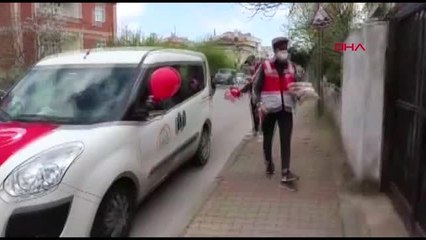 SULTANBEYLİ'DE ÇOCUKLARA 23 NİSAN SÜRPRİZİ