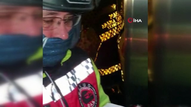 Vefa Sosyal Destek Grubundan küçük kıza sürpriz doğum günü kutlaması