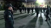 BAYRAMPAŞA CEVİK KUVVETTE POLİSLER İSTİKLAL MARŞI OKUDU