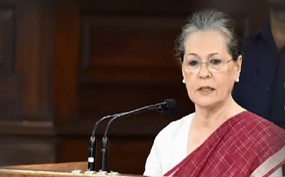 क्या Sonia Gandhi लगा पाएंगी कांग्रेस का बेड़ा पार ?