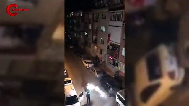 İstiklal Marşı bu kez balkon ve camlardan okundu