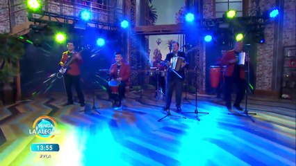 Conductoras bailando "La cumbia de Elsa" de Aurelio Pedroza. | Venga La Alegría