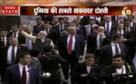 Howdy Modi: ह्यूस्टन में PM मोदी ने दिया जोरदार भाषण, ट्रंप का हाथ पकड़ पहुंचे भारतीयों के बीच