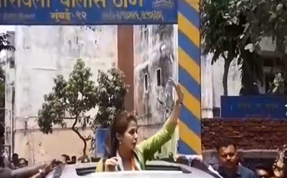 अबकी बार किसकी सरकार : क्या उर्मिला मातोंडकर की सीट का सियासी समीकरण