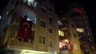 Mersin'de vatandaşlar evlerinden İstiklal Marşı'nı okudu