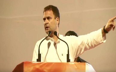 नरेंद्र मोदी ने अपने गुरु ( एल के आडवाणी ) का सम्मान नहीं किया - राहुल गांधी