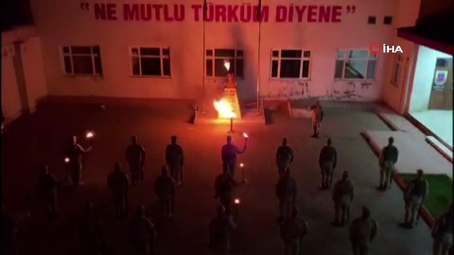 Jandarma birlikleri tek ses oldu, İstiklal Marşı'nı okudu