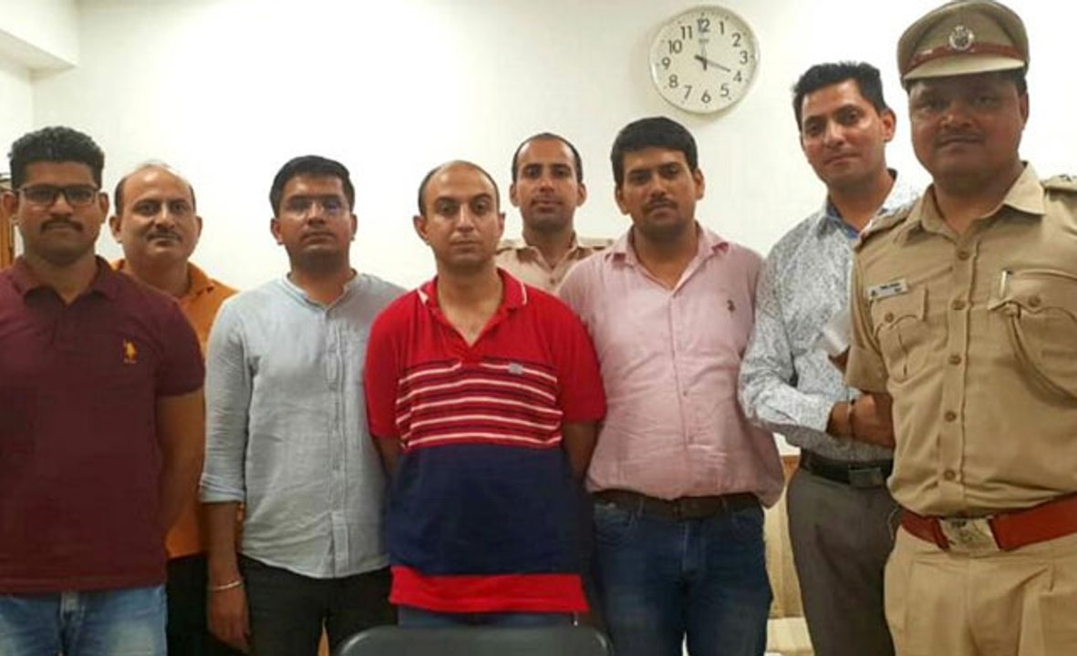 मेजर की पत्नी का मर्डर: 6 महीने में किए 3000 कॉल