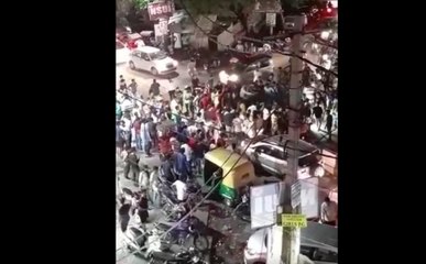दिल्‍ली के दरिंदेः लड़की को छेड़ने वालों ने भीड़ पर चढ़ा दी कार