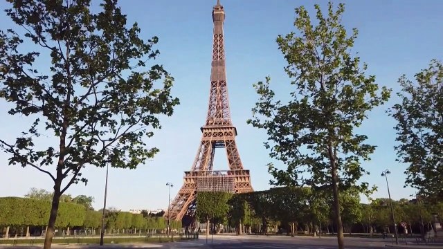 À Paris, caméra embarquée dans le 7ème arrondissement confiné