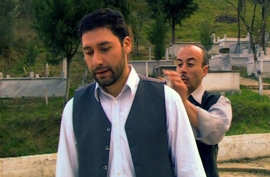 Mezar Arasında - Kanal 7 TV Filmi