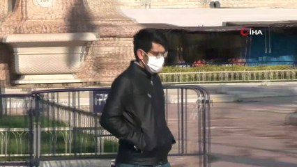 Taksim Meydanı, güvercinlere kaldı