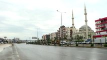 Kısıtlamasının ikinci gününde cadde ve sokaklarda sessizlik hakim