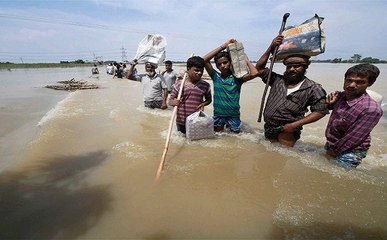 बिहार में बाढ़ का कहर, लाखों लोग घर छोड़ने को मजबूर