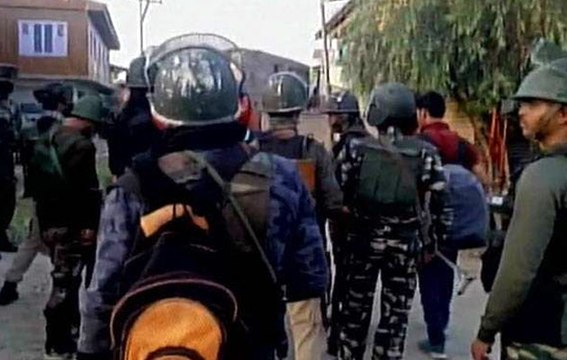 जम्मू-कश्मीर: शोपियां मुठभेड़ में तीन आतंकी ढेर, दो जवान शहीद