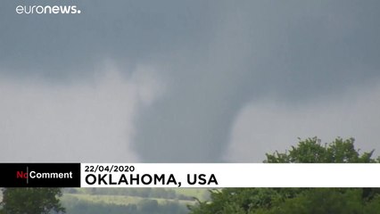 شاهد: إعصار يعصف بجنوب ولاية أوكلاهوما الأمريكية