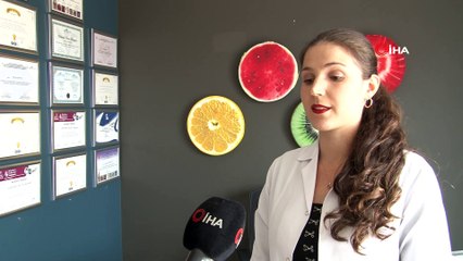 Diyetisyen Ümütlü: 'İftarda mutlaka öğünü bölmek gerekiyor'