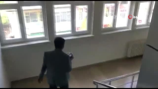 Elazığ'da 76 yaşına giren Saim amcaya, sürpriz doğum günü