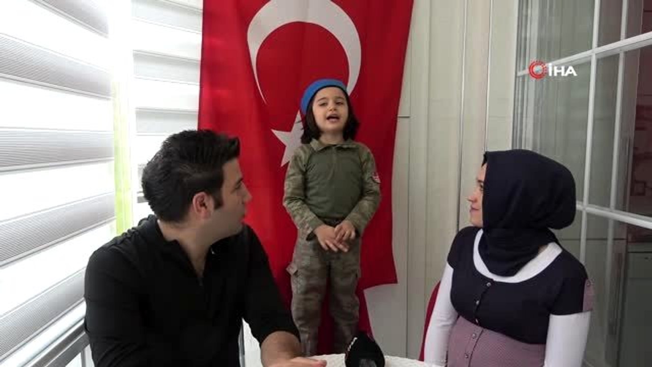 4 yaşındaki çocuk, okuma yazma öğrenmeden İstiklal Marşını ezberledi