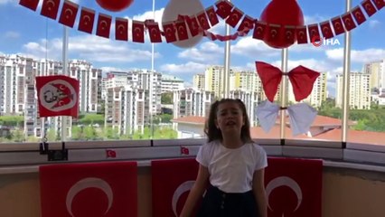 İstanbul’daki çocuklar 23 Nisan’ı ilk kez evde kutladı