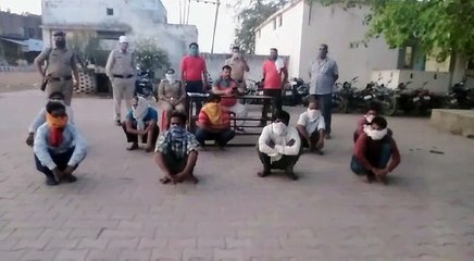 दतिया: पुलिस ने 24 हजार की रकम सहित 9 जुआरि को लिया हिरासत में