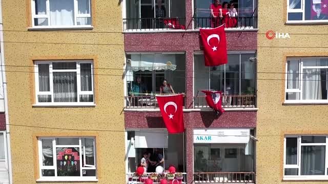 Ankara'da Büyükşehir'in otobüsleri, 23 nisan çocukları için ilçe ilçe gezdi