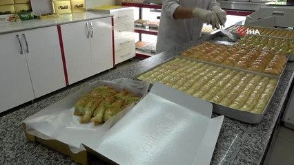 Uşak'ta tatlıcı esnafı Ramazan ayı satışları için umutlu