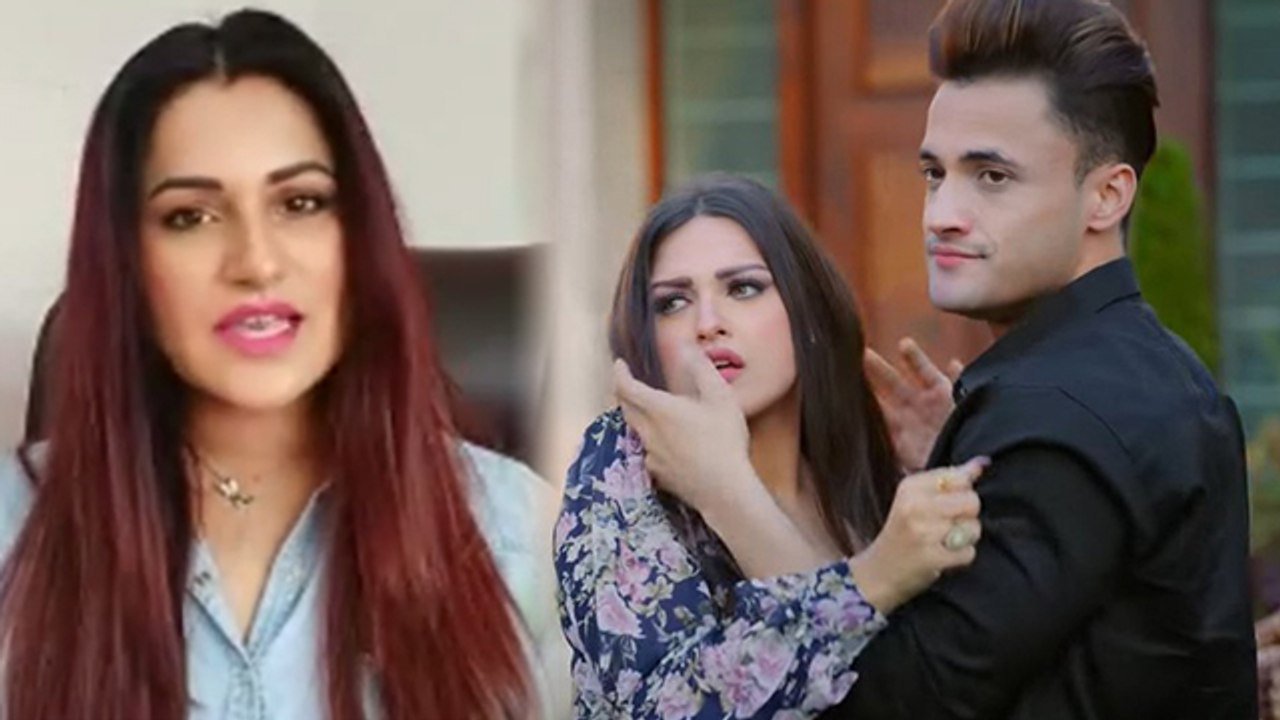 Asim Riaz के लिए इस सिंगर ने गया गाना, पर पसंद है Shehnaaz Gill| Priyanka Negi Interview|FilmiBeat