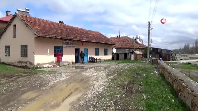 Gizemli hayırsever Ramazan'ın ilk günü veresiye defterlerini sıfırladı